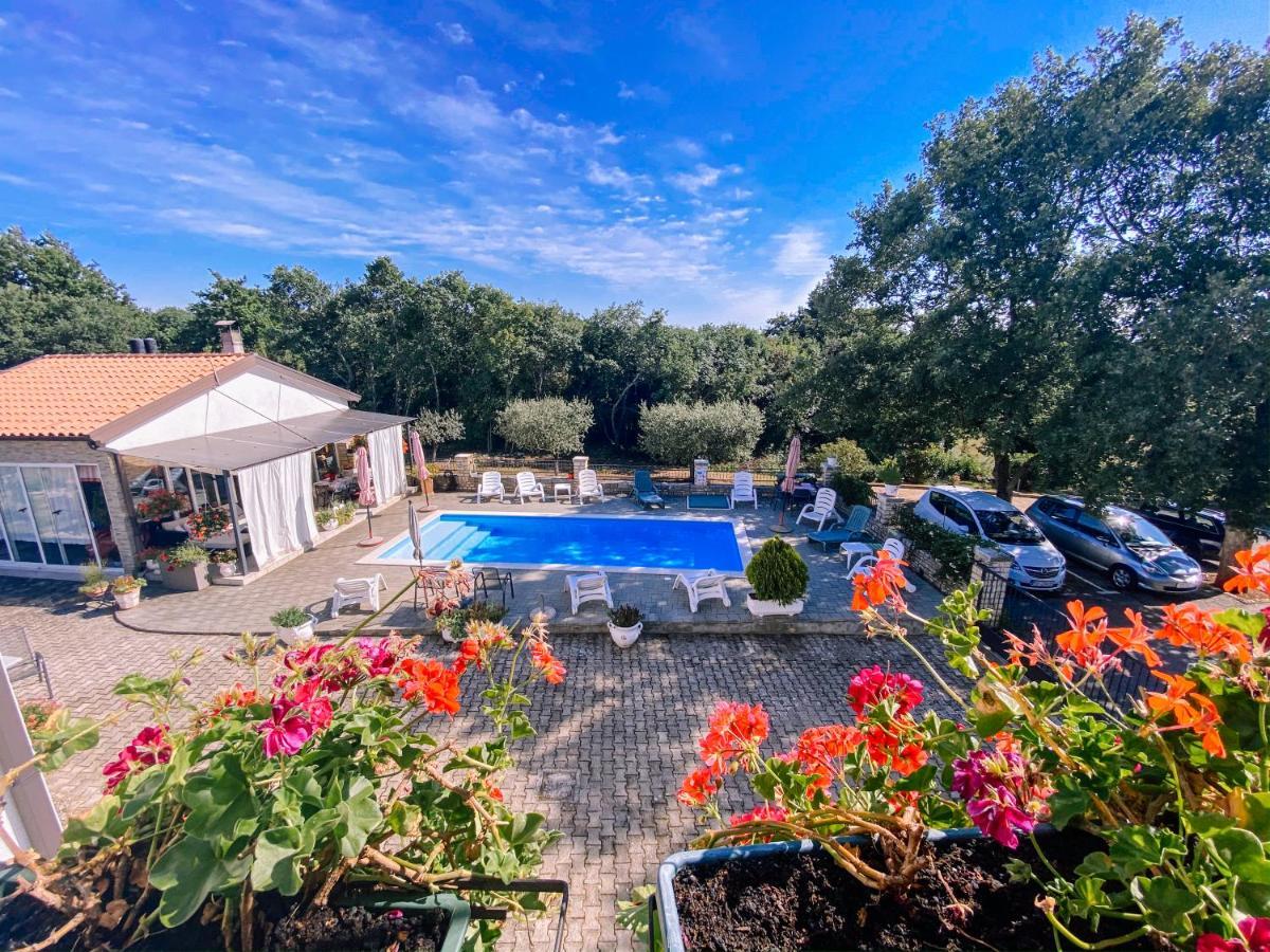 Guest House Sosi Umag Exterior foto